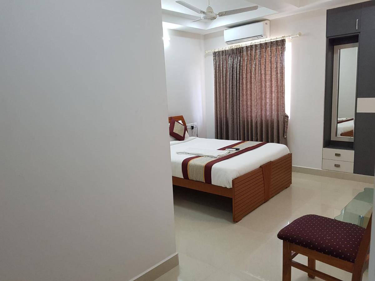 R-Hotels Rithikha Inn Porur Chennai Exterior photo