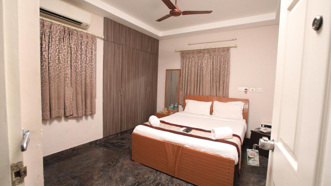 R-Hotels Rithikha Inn Porur Chennai Exterior photo